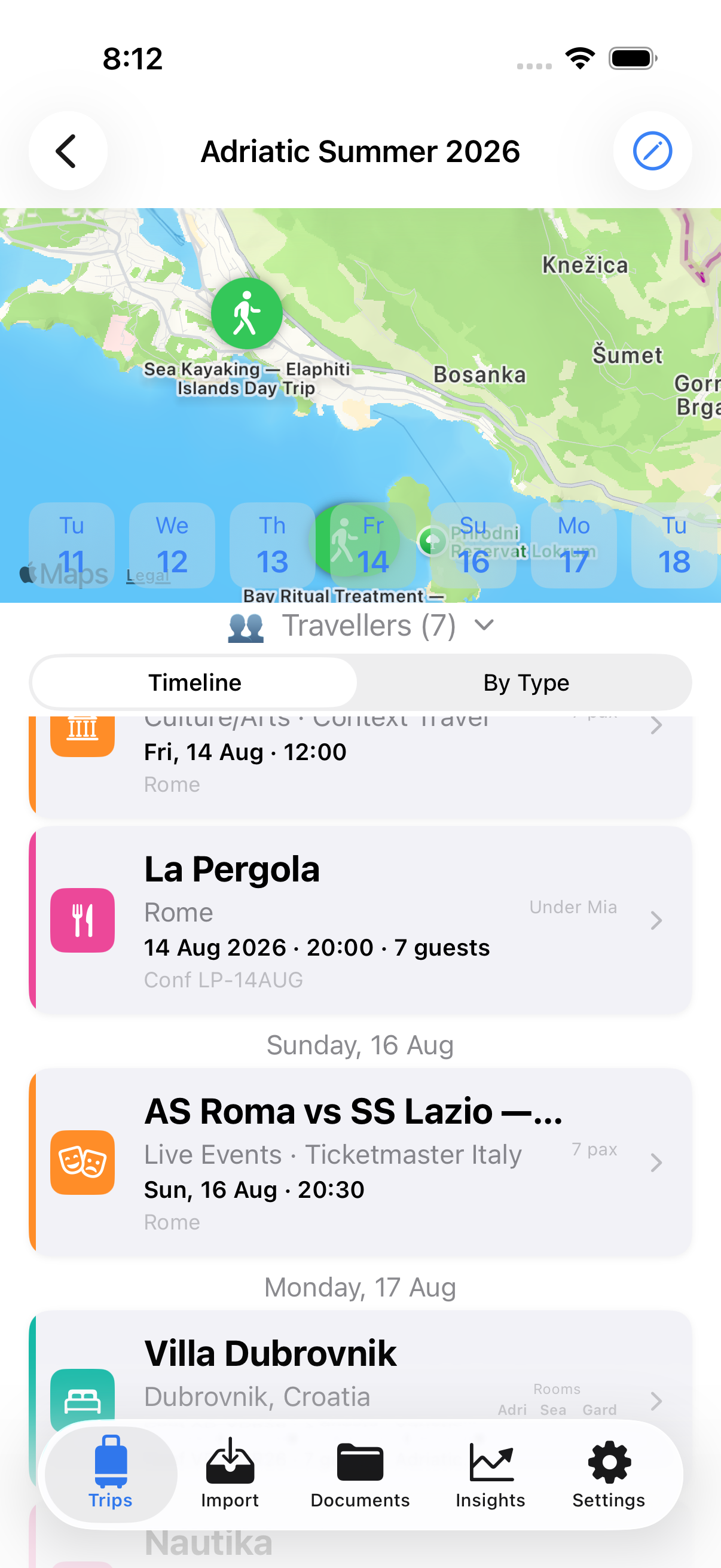 Honk trip map showing Dubrovnik with clustered booking pins